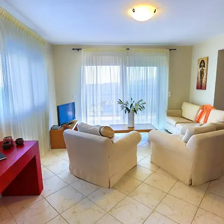 Villa Columba - Luxury Private In Modern *