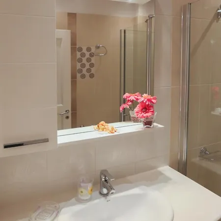Columba - Luxury Private In Modern Villa