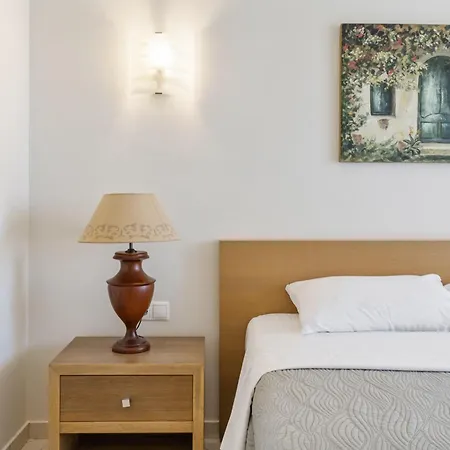 Columba - Luxury Private In Modern *